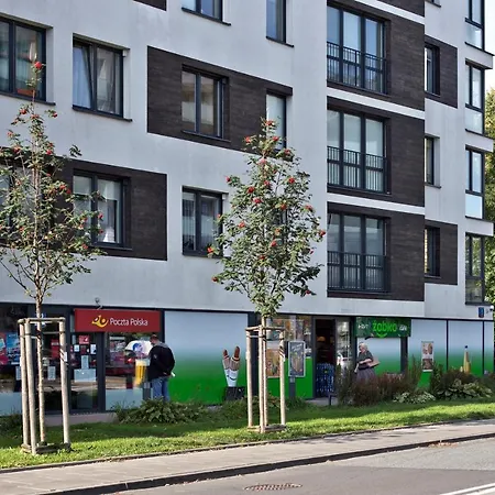 Bemowo Sreviced 酒店 *